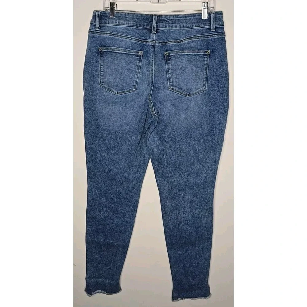 Maurices Jeans Womens L Jegging High‎ Rise Skinny Stretch Raw Hem Medium Wash